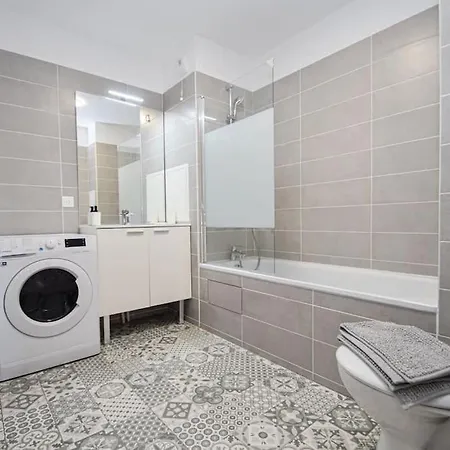 Apartment Super Avec Balcon Et Parking A