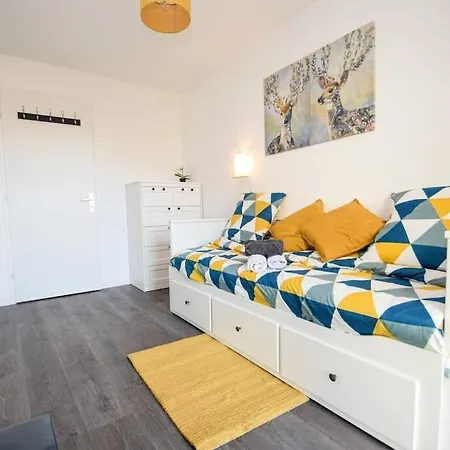 Apartment Super Avec Balcon Et Parking A *